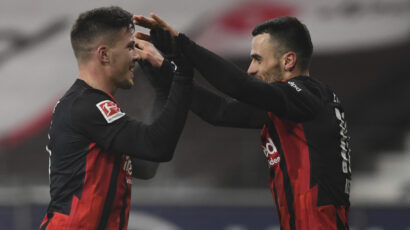 Bundesliga: Ajntraht na srpski pogon petardom do novog trijumfa, Majnc šokirao RB Lajpcig
