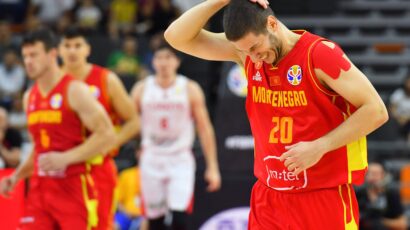 Ivanović pogodio sa pola terena uz zvuk sirene (VIDEO)