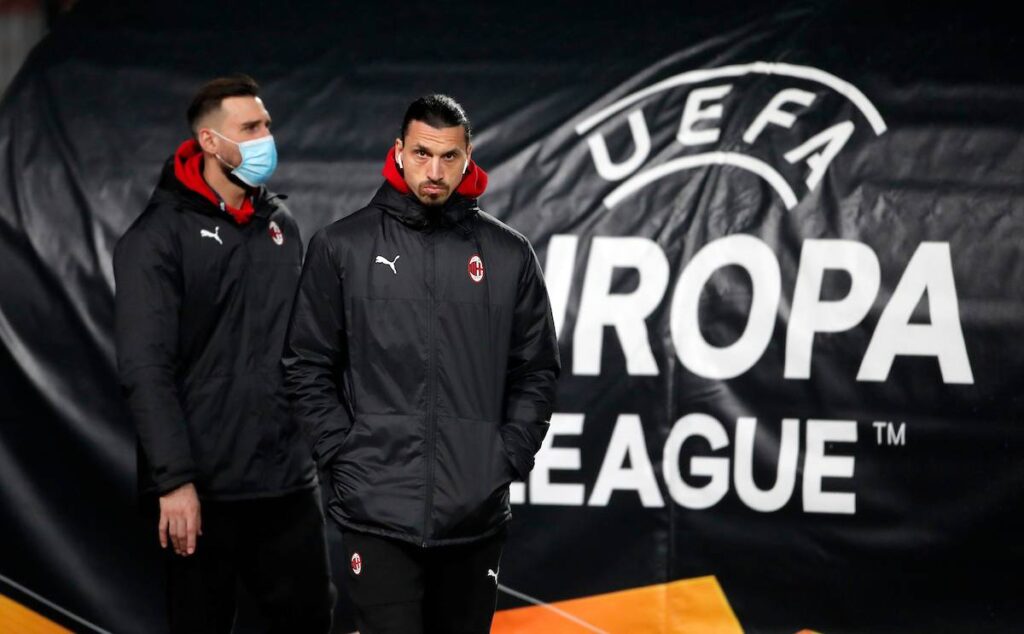 Slavni Milan stigao i već je na terenu! 4 milano trening 9356