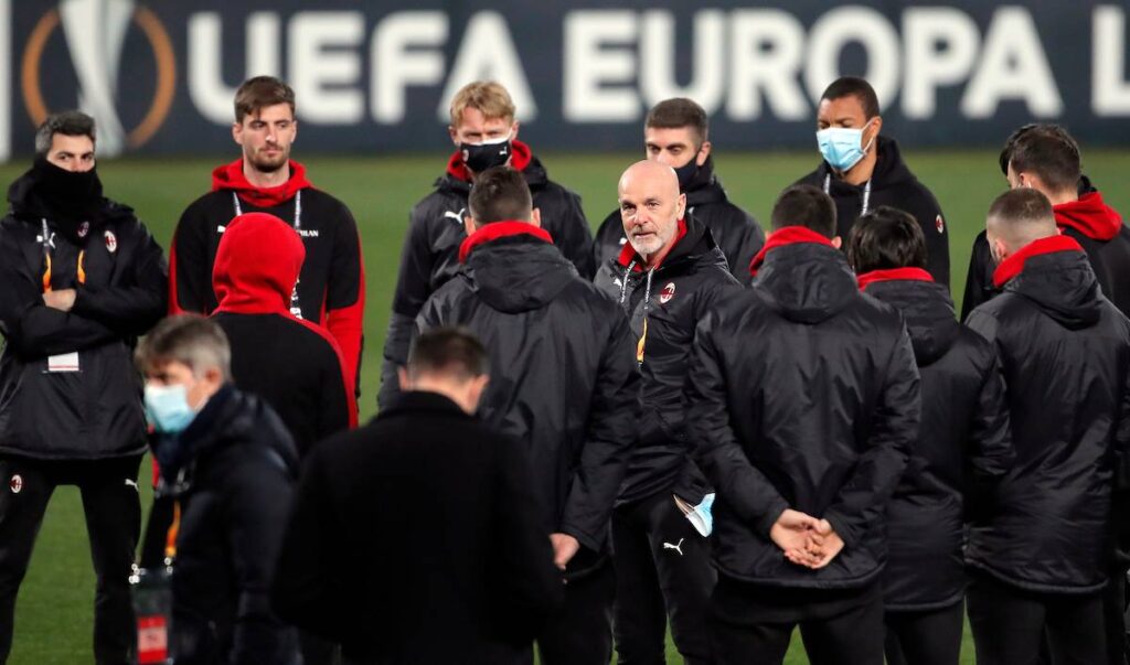 Slavni Milan stigao i već je na terenu! 1 milano trening 9361