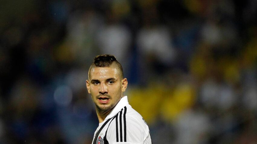 Aleksandar Mitrović prelaskom u Al Hilal napunio kasu Partizana