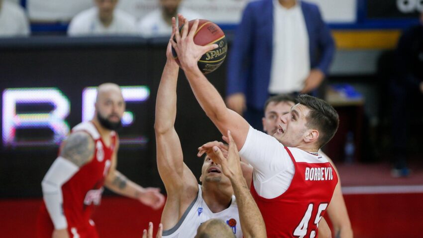 Šešlija doneo trijumf FMP-u nad Mornarom, baraž sve dalje