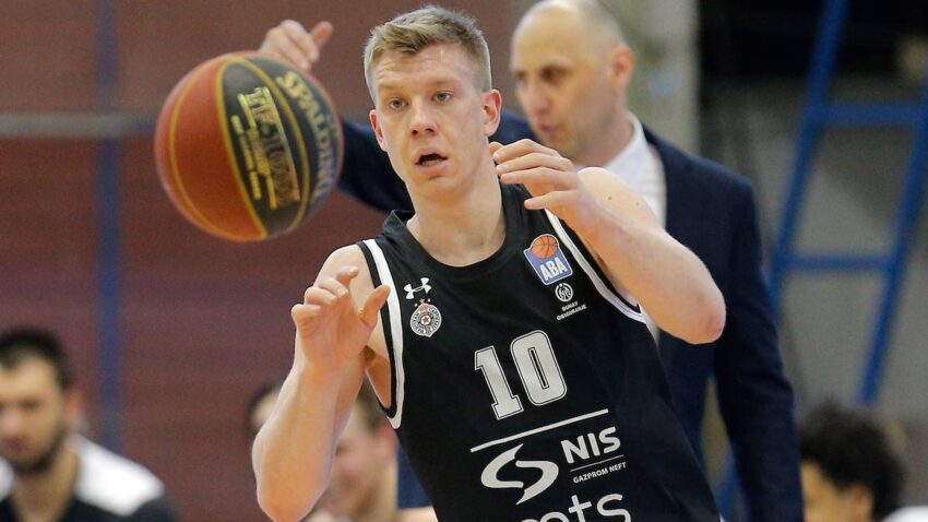 TRINKIJERI UZIMA IZ PARTIZANA: Jaramaz ide u Bajern!