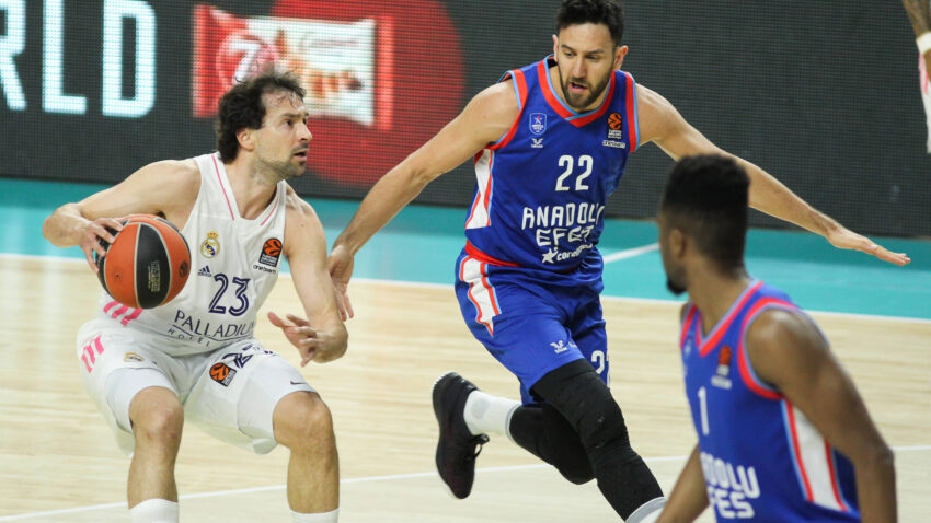 LUDILO U ISTANBULU: Hrvat trojkom sa parkinga srušio Real, Micić ide na F4! (VIDEO)