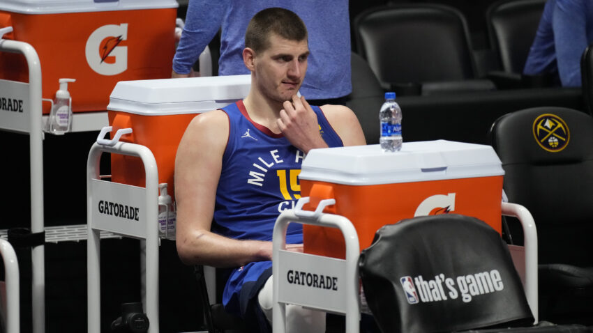 NERVOZA PRED START SEZONE: Jokić naljutio navijače Denvera!