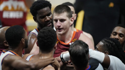 Jokić “poklopio” novinare, pa poručio: Šta da uradimo? Da se pomolimo! (VIDEO)