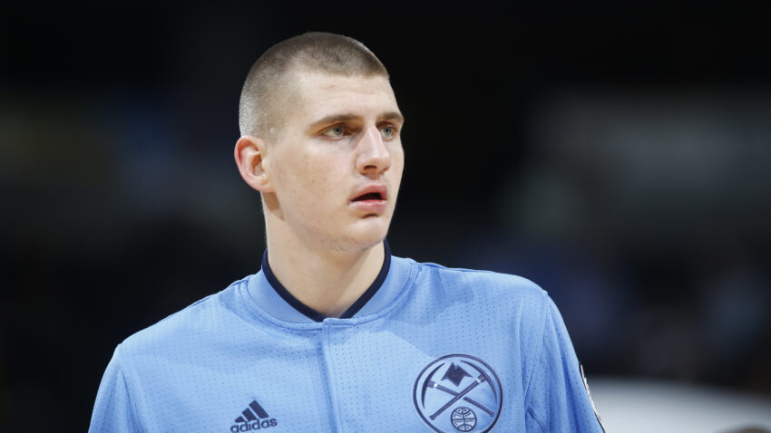 AMERIKANCI MISLE DA SMO SVI IZ ISTOG SELA! Miličić u svom stilu komentarisao Jokića i poručio: Pametan je momak!