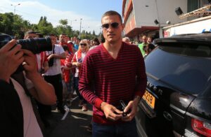 UDARIO JAKO: Vidić o Panteliću koji je branio neodbranjivo, Bjekoviću koji je vladao u doba njegovog dede, ali i o Zvezdi... 1 nemanja vidić