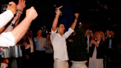 ŠAMPION JE STIGAO KUĆI: Veliko slavlje i vatromet za Đokovića u Beogradu! (FOTO)