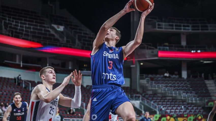 "ZBOG JOKIĆA SVA DECA ŽELE DA IGRAJU KOŠARKU": Jović želi stopama imenjaka!