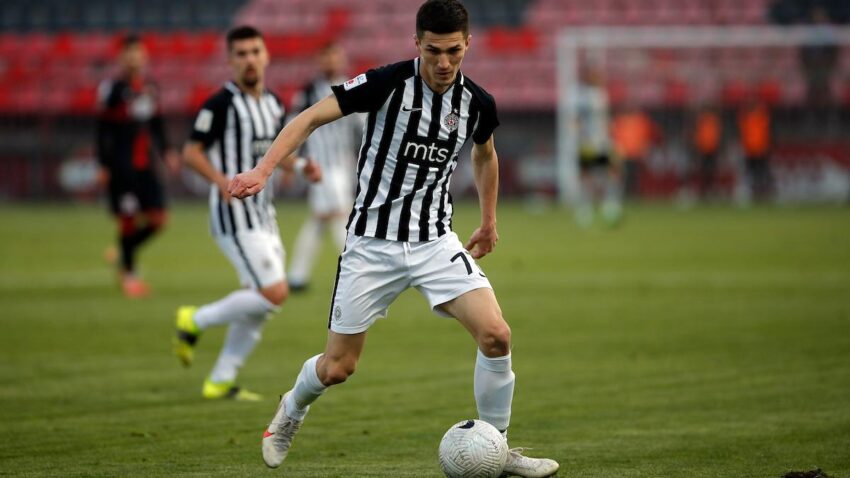 UROŠEVIĆ POŠTUJE LEGENDU: Svi mi smo 'nosači trake', samo je jedan kapiten!