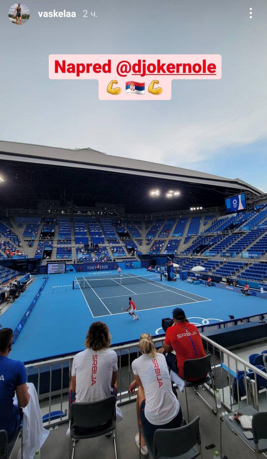 NI ONI MU NISU POMOGLI: Đoković imao veliku podršku sa tribina, ali... (FOTO) 1 novak đokoivć-miloš vasć-podrška-polufinale