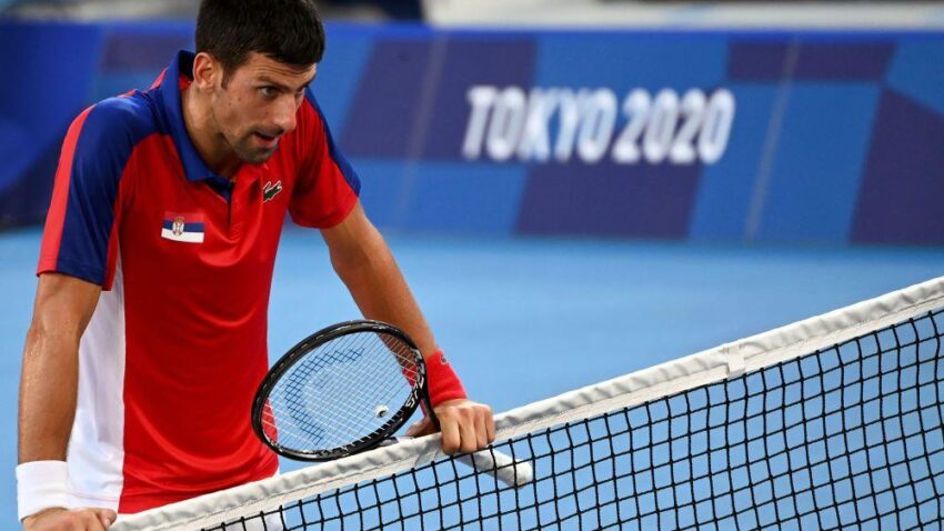 NIŠTA MU NIJE IŠLO OD RUKE: Novak bacao reket, vikao na tim, ali nije vredelo! (VIDEO)