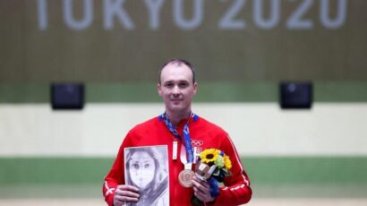 SEBIĆ RASTUŽIO CELU SRBIJU: Medalju posvećuje Bobani Veličković!