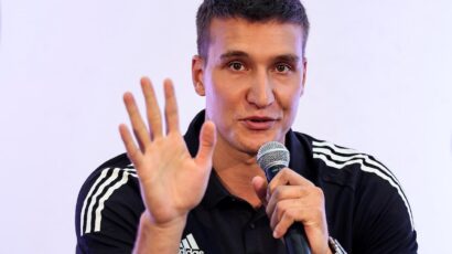 PODRŠKA OD BOGDANA: Srpski as “prošetao” majicu sa Novakovim likom! (FOTO)