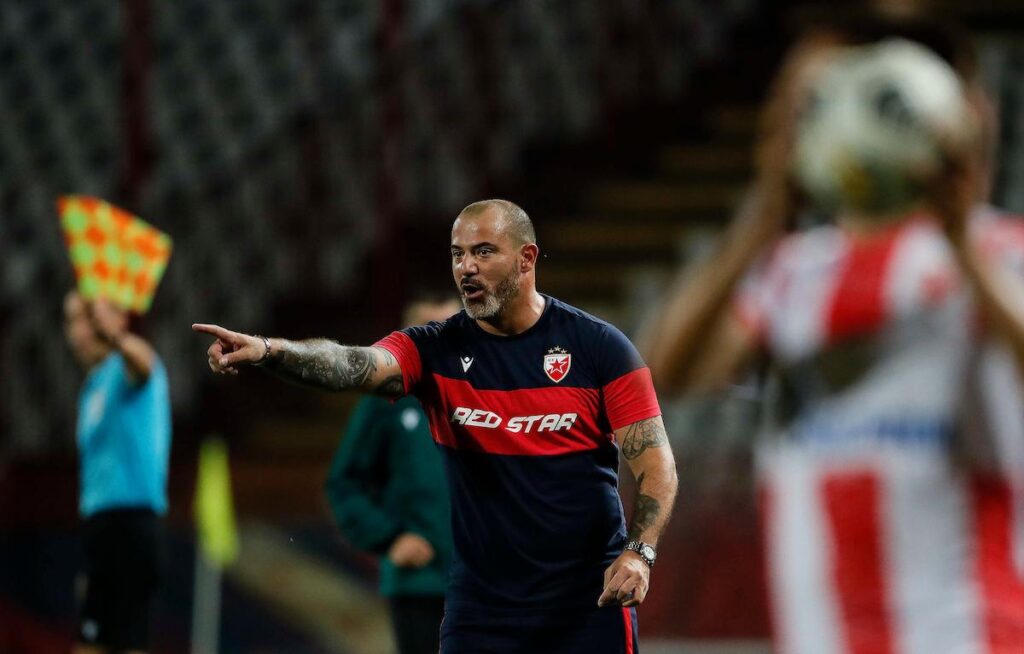 STANKOVIĆ: Samo da završimo ovu "letnju ligu"! 1 crvena-zvezda-serif-dejan stankovic