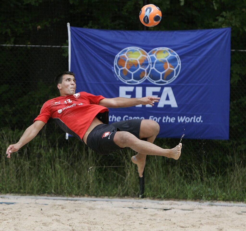 dejan stanković-fudbal na pesku-FIFA