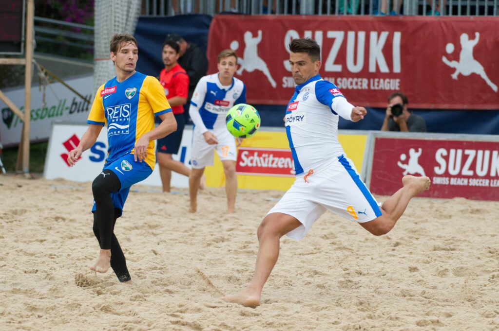 dejan stanković-fudbal na pesku-FIFA