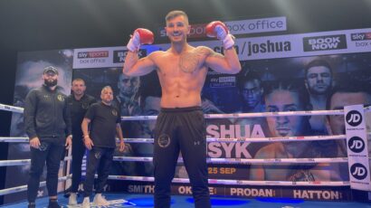 CRNOGORAC SRPSKIH KORENA DEO SVETSKOG SPEKTAKLA: Prašović u borbi za svetsku titulu!