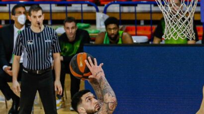 ŠOU U ŠPANIJI: Dva trenera isključena, jedan bacio sako u teren!