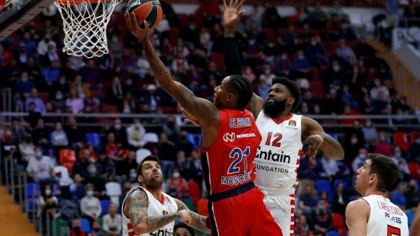 CSKA SAVLADAO OLIMPIJAKOS: Revolveraški obračun Klajburna i Dorsija!