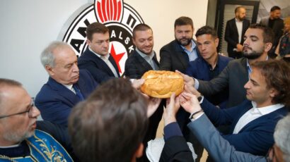 PARTIZAN PROSLAVIO KRSNU SLAVU: U Humskoj sekli kolač na veliki praznik