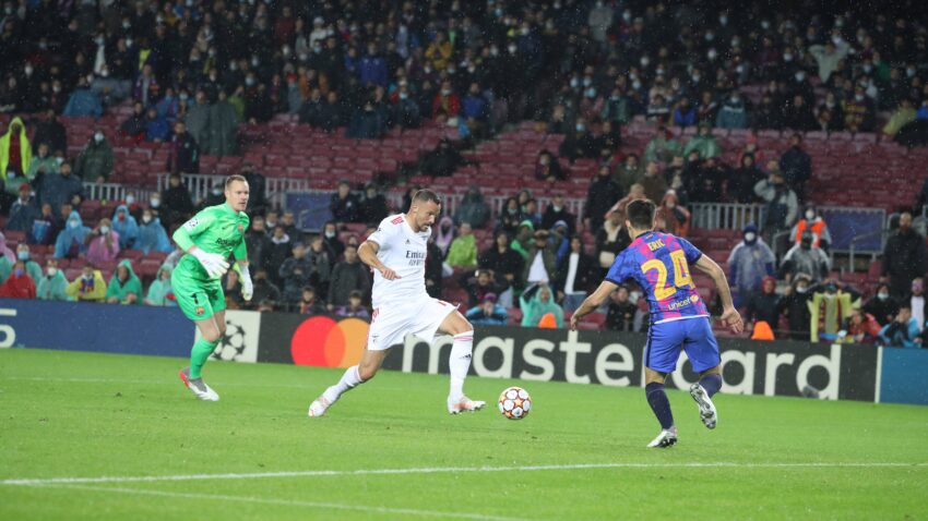 ŠTA URADI HARISE?! Promašaj o kojem bruji čitava Evropa! (VIDEO)