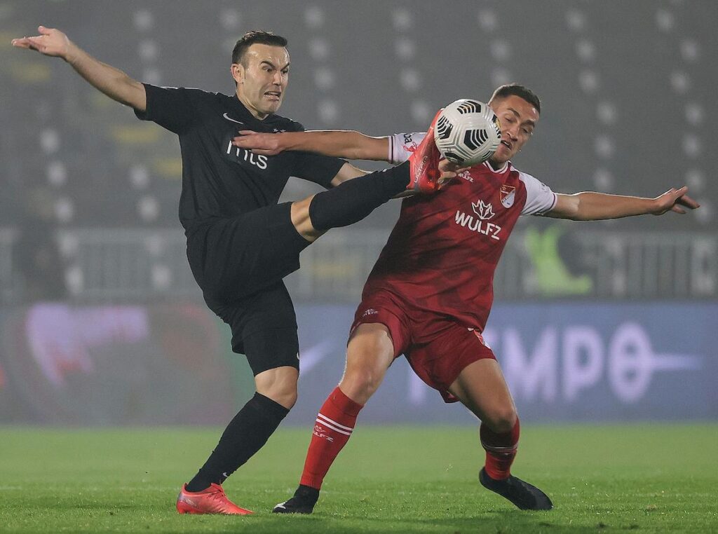 PETRIĆ JUNAK - RIKARDO TRAGIČAR: Proleter i magla ukočili Partizan! 1 partizan-proleter-bibars natho