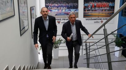 Iznenađenje u Minhenu – još jedan Srbin napušta Bajern: Osvajanje titule za oproštaj