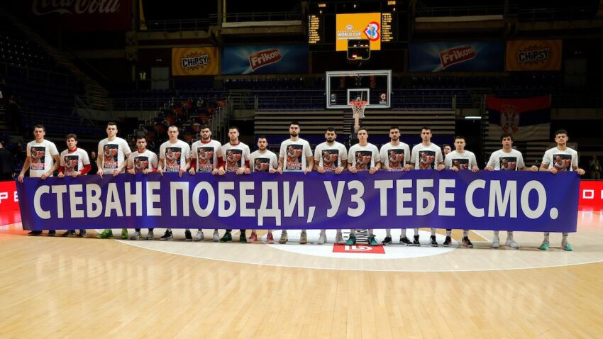 POBEDA ZA JELOVCA: Košarkaši Srbije pružili podršku nekadašnjem saigraču (FOTO)