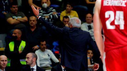 GROBARI VREĐALI, ŽOC SMIRIVAO: Obradović poslao poruku navijačima (VIDEO)