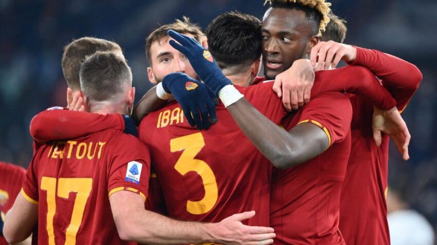 MURINJO PRAVI TIM ZA SKUDETO: Roma dovodi pakleni trio!