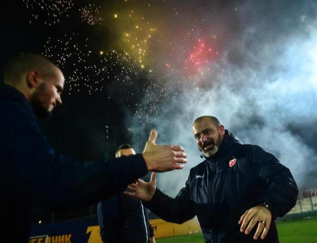 DOČEK HEROJA IZ BRAGE: Navijači napravili spektakl na Marakani! (VIDEO) 3 dejan stanković-doček-navijači-crvena zvezda