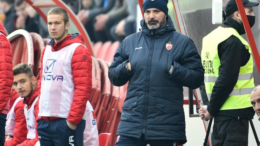 STANKOVIĆ BEZ ODGOVORA: Trener Zvezde izbegao novinare nakon Napretka!