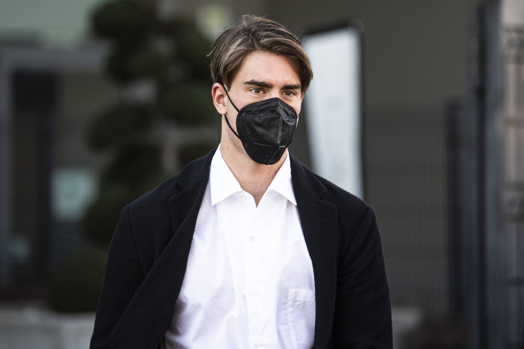 NIJE SAV TERET NA LEĐIMA VLAHOVIĆA: Dok odbrojavamo do debija, Alegri se oduševljava Dušanovom voljom! 1 dušan vlahović-juventus