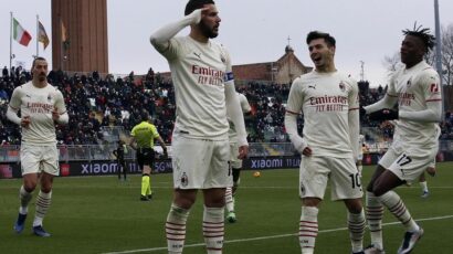 MILAN PONOVO NA VRHU: Rutinska pobeda Rosonera u Veneciji!
