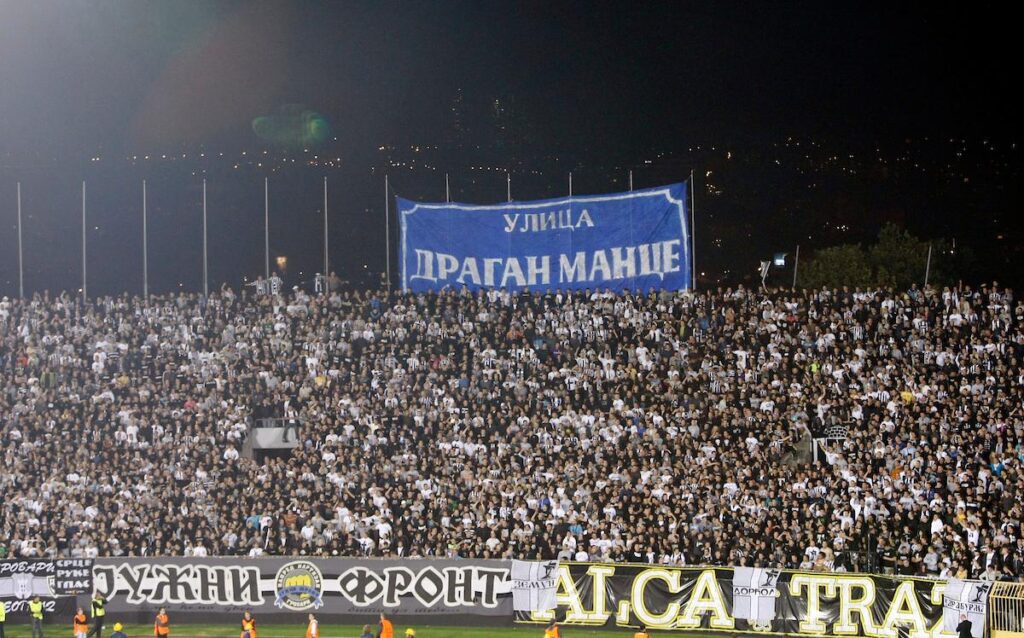 partizan-arsenal-navijači-dragan mance