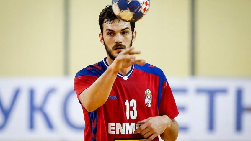 NIŠTA OD POJAČANJA: Nenadić ne igra za Srbiju!