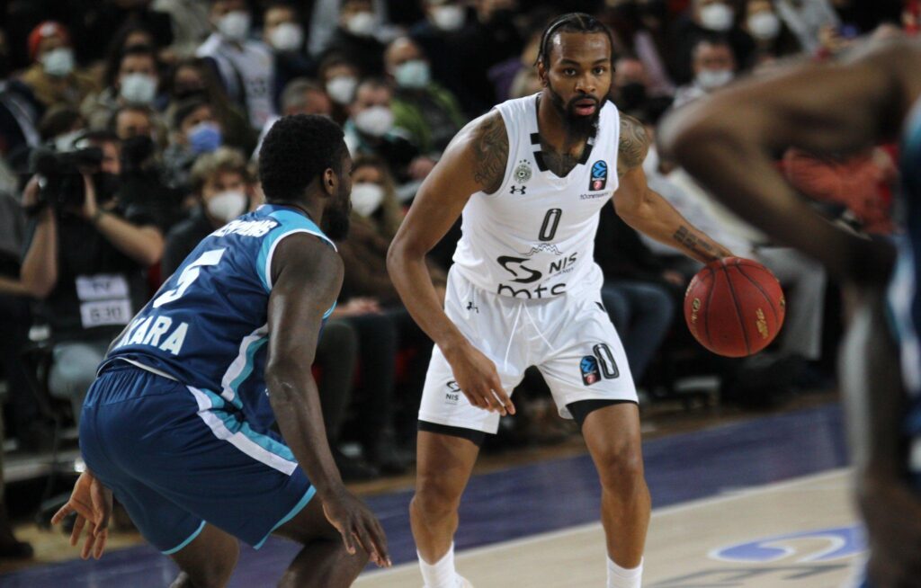 OVAKO SE NE MOŽE U FINALE: Ledej jedini raspoložen, a svi se pitaju gde je čovek od 1.200.000 evra? 1 partizan-turk telekom-evrokup-kevin panter