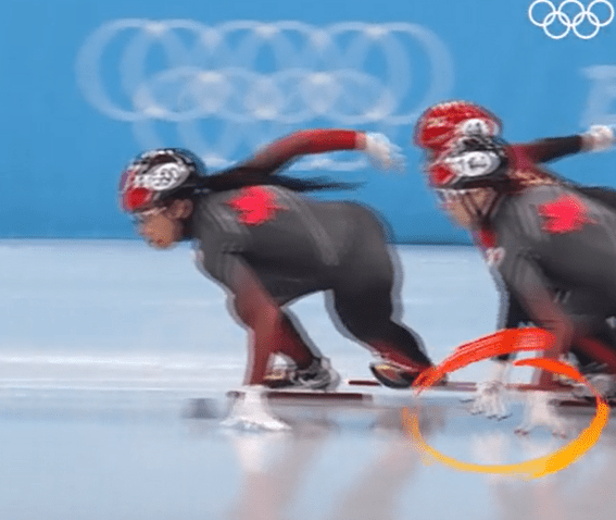 GDE JE NESTAO OLIMPIJSKI DUH? Kineskinja tokom trke bacila predmet pod klizaljke rivalki (VIDEO)