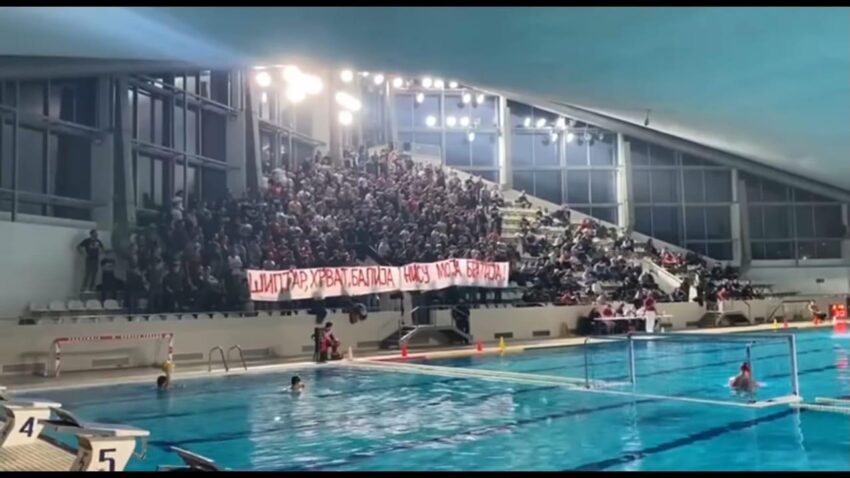 NEMIRI NA DORĆOLU:  Trener Crvene zvezde na meti najvatrenijih navijača! (VIDEO)