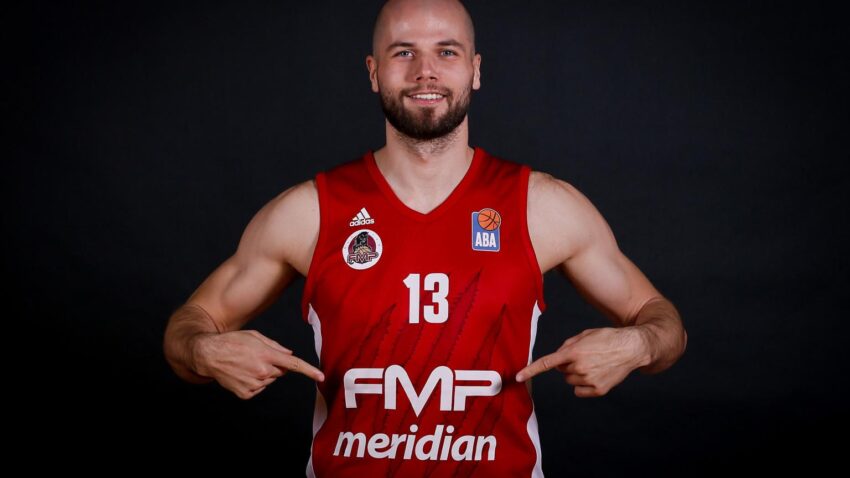 KAPITEN SE VRATIO, SPREMAN ZA NOVE IZAZOVE! Radonjić: Daćemo sve od sebe da i matematički obezbedimo plej-of! (VIDEO)