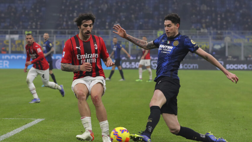 RAZMOTAVA SE KLUPLO: Da li se Milan vraća na stari put slave? Inter nikad bliži duploj kruni!