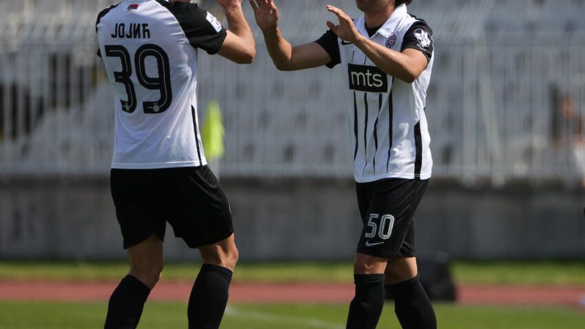 TUŽNE SCENE u HUMSKOJ: Jojić skrivio gol, završio na klupi, pa "počašćen" zvižducima i uvredama! (VIDEO)