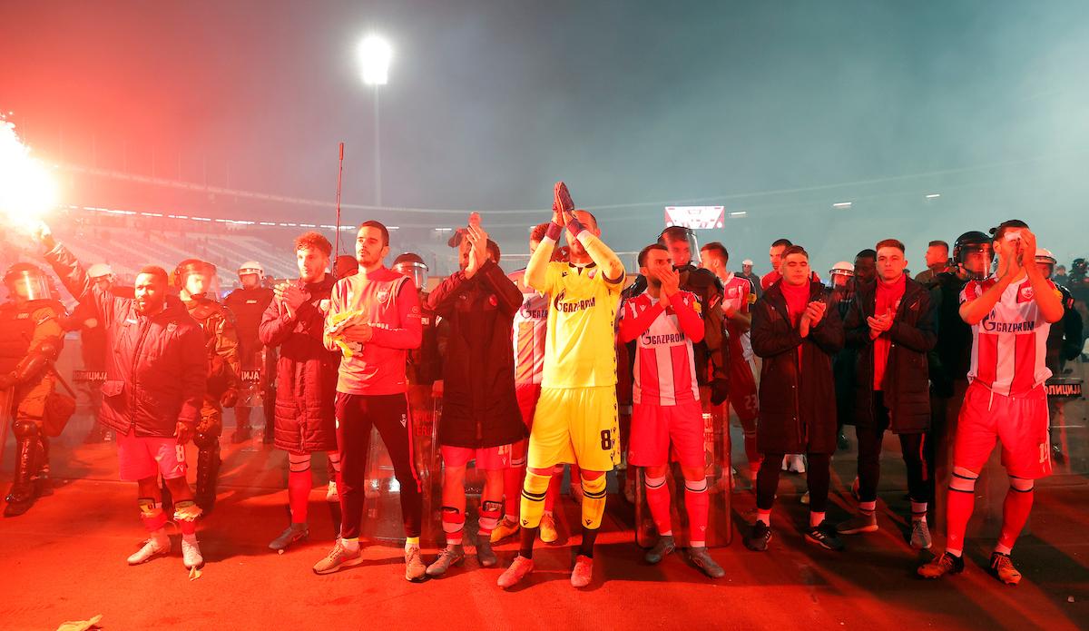 DEŠAVANJA PODNO TRIBINA: Delije provocirale Stanojevića, suze Saše Zdjelara (FOTO) 4 derbi 165141