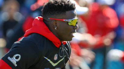 IZ NFL U NBA? Tajrik Hil pokazao umeće sa okruglom loptom! (VIDEO)