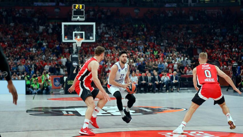 PALME, MORE, GRČKA, A TU JE I BASKET: Micić ponovo sa zvukom sirene! (VIDEO)