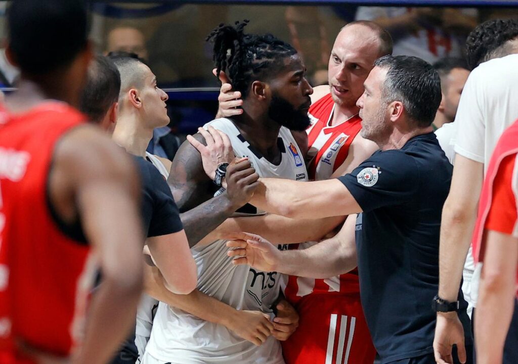 KK Crvena zvezda KK Partizan Matijas Lesor