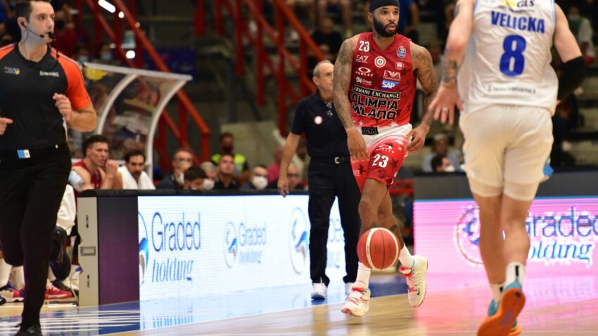 DILEJNI PODGREVA GLASINE: Amerikanac objavio fotku sa Obradovićem!