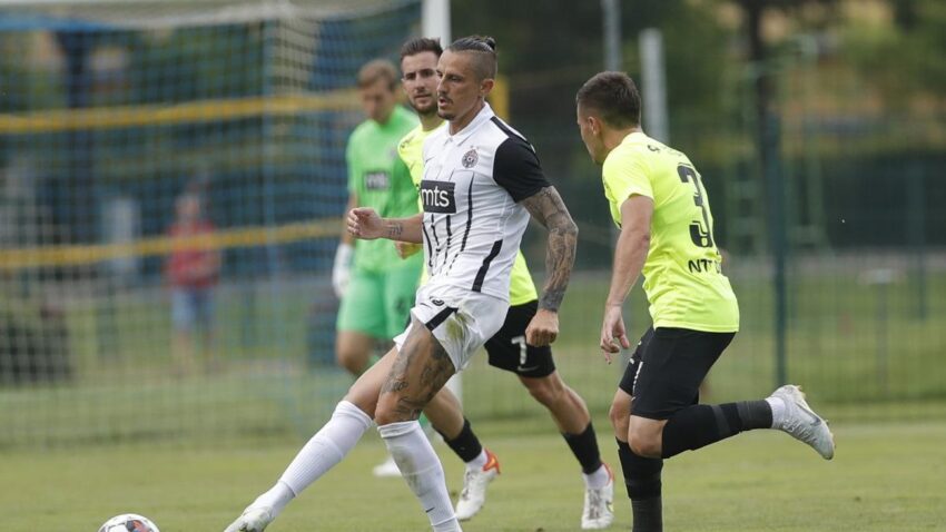 PREMIJERA RAZOČARALA: Partizan poražen od Kluža na debiju Stolice!